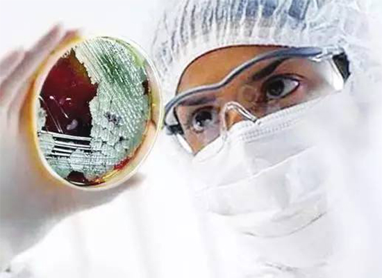 新冠疫情持續(xù)燃燒，更多醫(yī)療實(shí)驗(yàn)機(jī)構(gòu)啟用全自動(dòng)洗瓶機(jī)