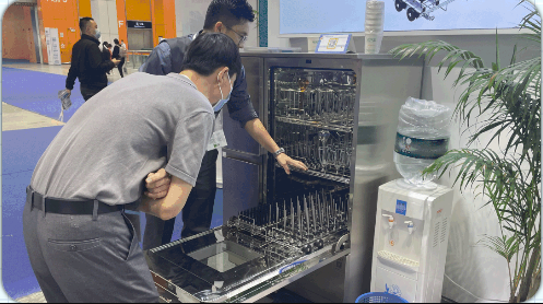 還有不了解實驗室全自動洗瓶機(jī)結(jié)構(gòu)和操作的，看這里